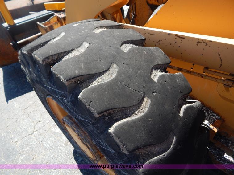 image for item G3264 1998 Case 621B wheel loader