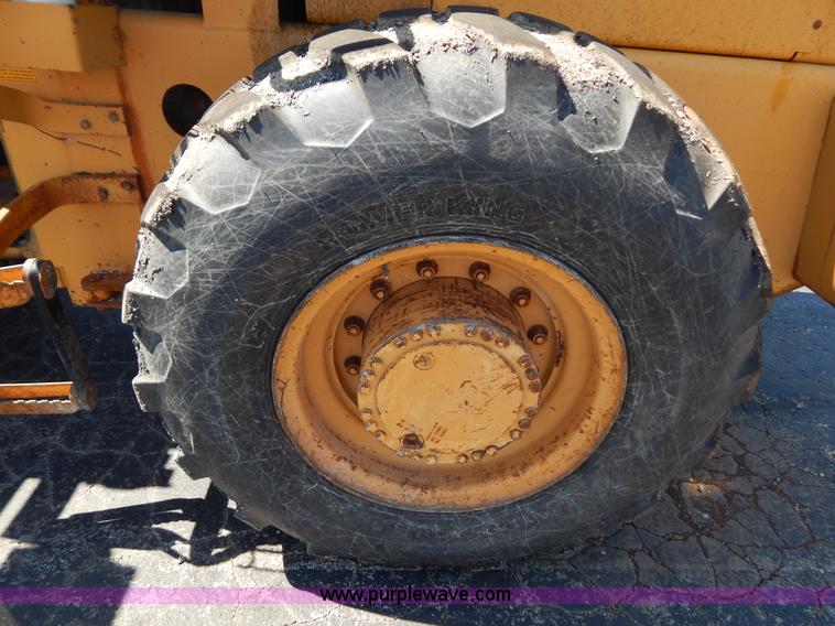 image for item G3264 1998 Case 621B wheel loader