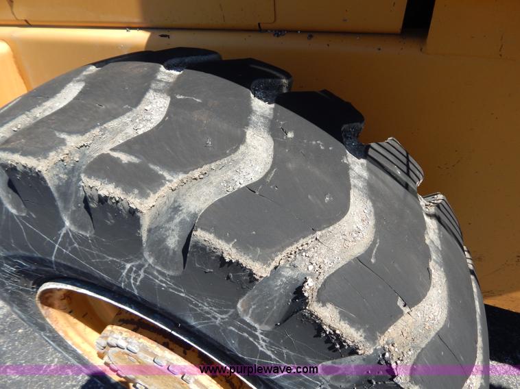 image for item G3264 1998 Case 621B wheel loader