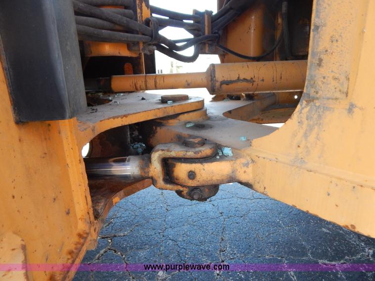 image for item G3264 1998 Case 621B wheel loader