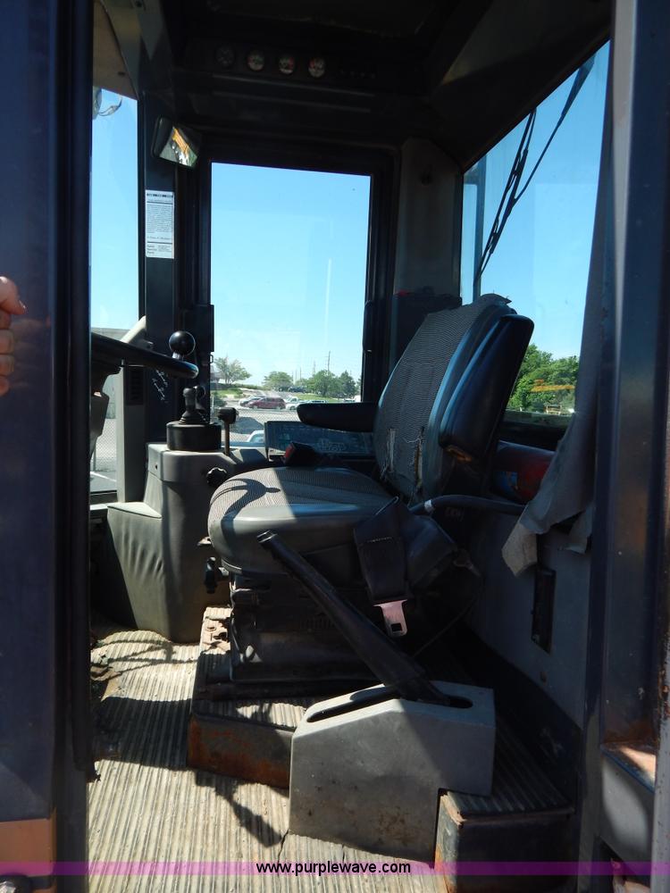 image for item G3264 1998 Case 621B wheel loader