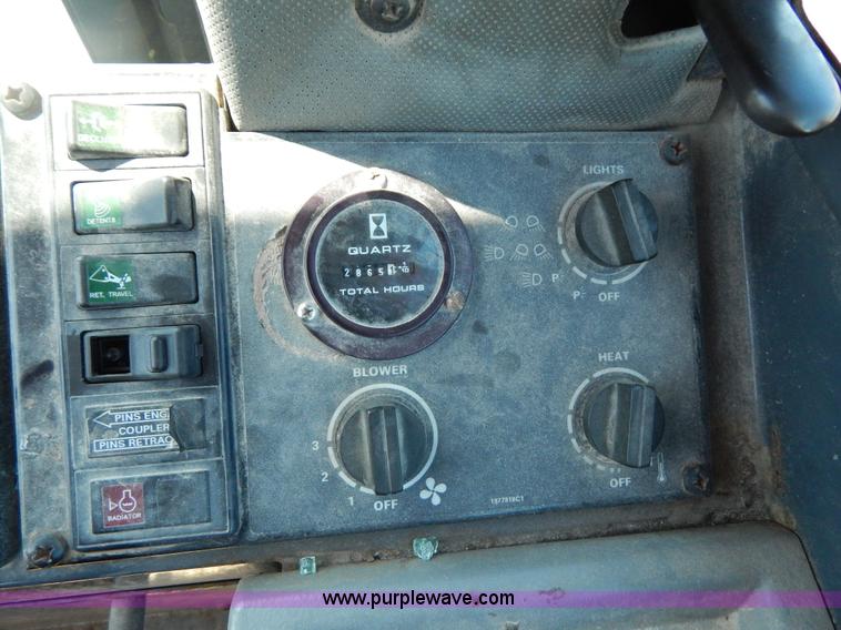 image for item G3264 1998 Case 621B wheel loader