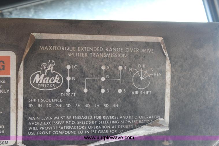 image for item G5022 1994 Mack RD688S dump truck