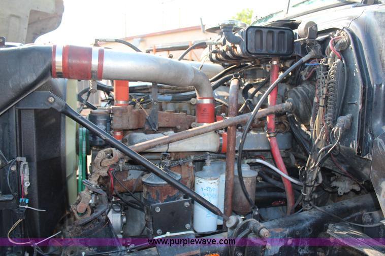 image for item G5022 1994 Mack RD688S dump truck