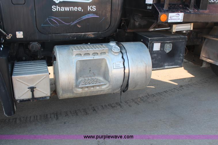 image for item G5022 1994 Mack RD688S dump truck