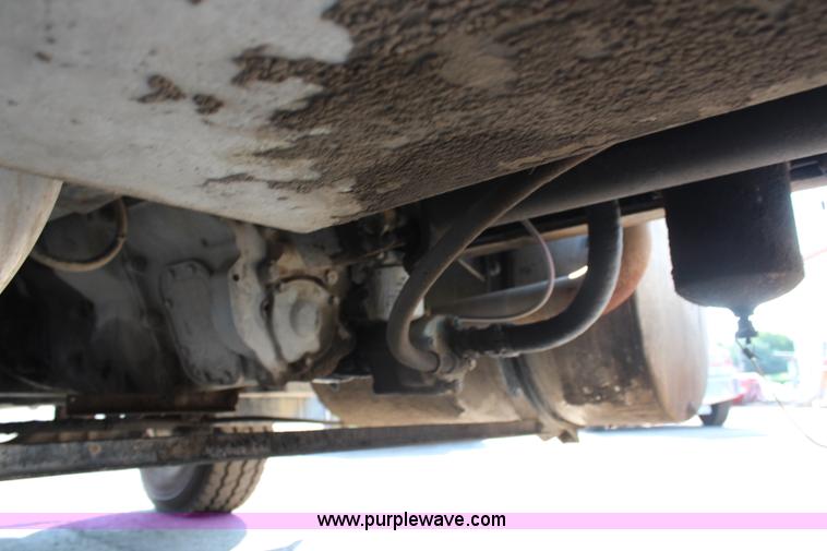 image for item G5022 1994 Mack RD688S dump truck