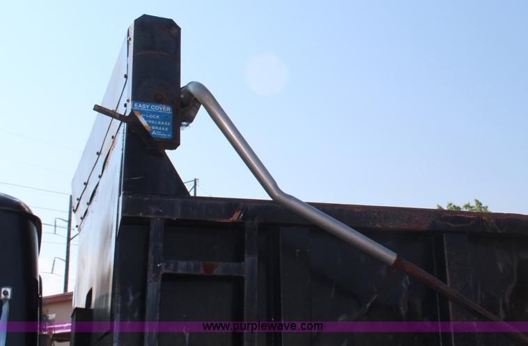 image for item G5022 1994 Mack RD688S dump truck