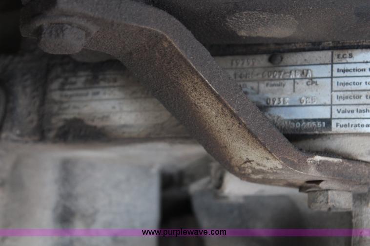 image for item G5023 1986 Ford LTL9000 semi truck