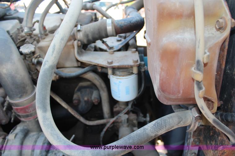 image for item G5023 1986 Ford LTL9000 semi truck