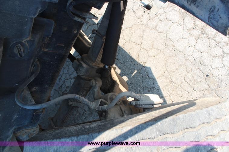 image for item G5023 1986 Ford LTL9000 semi truck