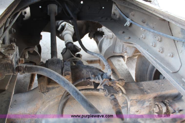 image for item G5023 1986 Ford LTL9000 semi truck