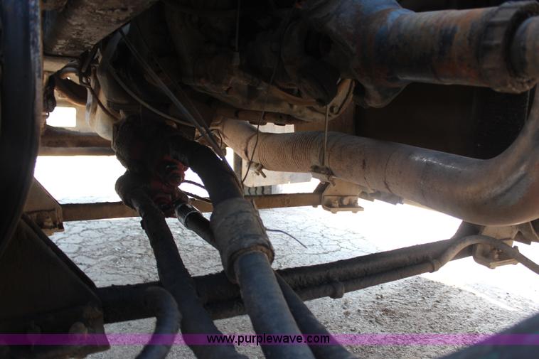 image for item G5023 1986 Ford LTL9000 semi truck