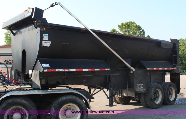 image for item G5024 1985 Freuhauf barrel end dump trailer