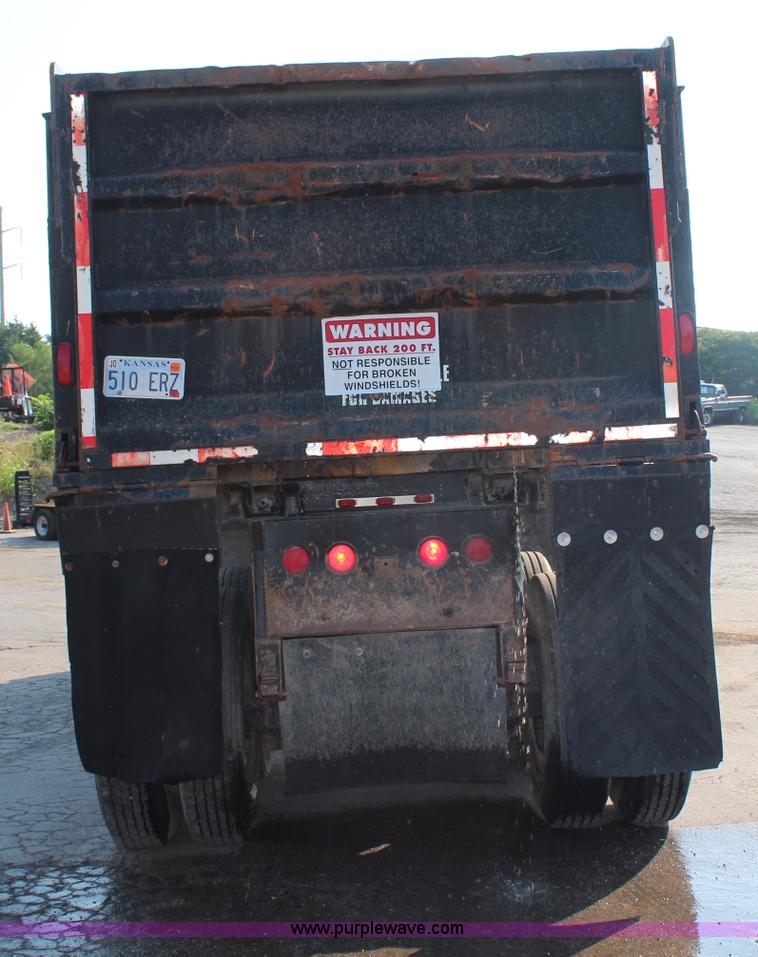 image for item G5024 1985 Freuhauf barrel end dump trailer