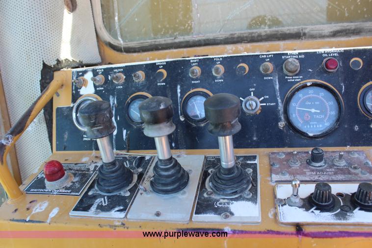 image for item G5050 1998 Vermeer T850 trencher