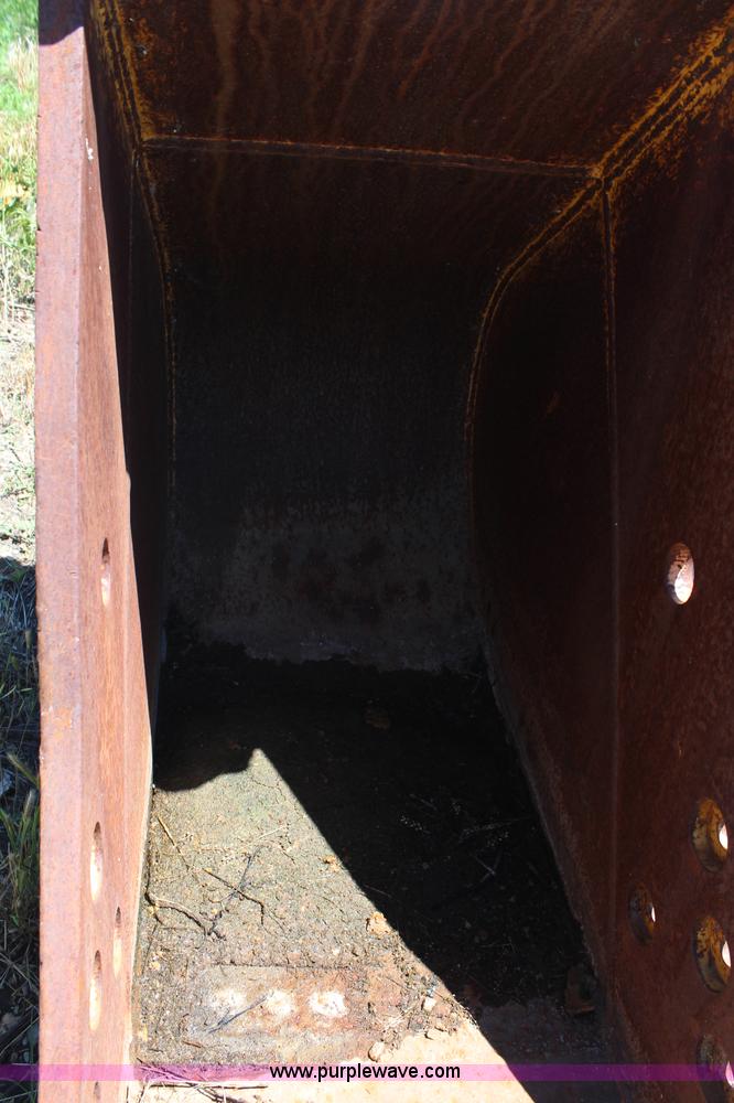 image for item G5051 Caterpillar 320E 24" three tooth excavator bucket