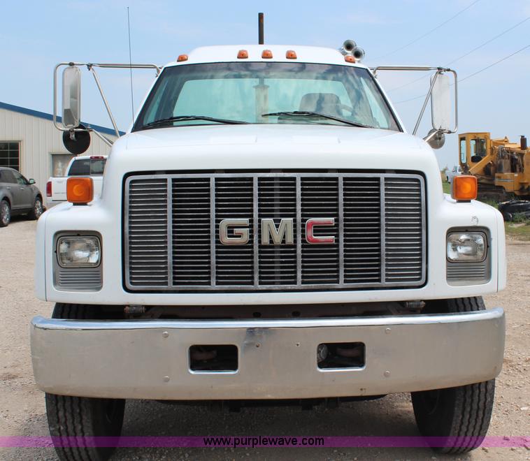 image for item G5072 1996 GMC TopKick service truck