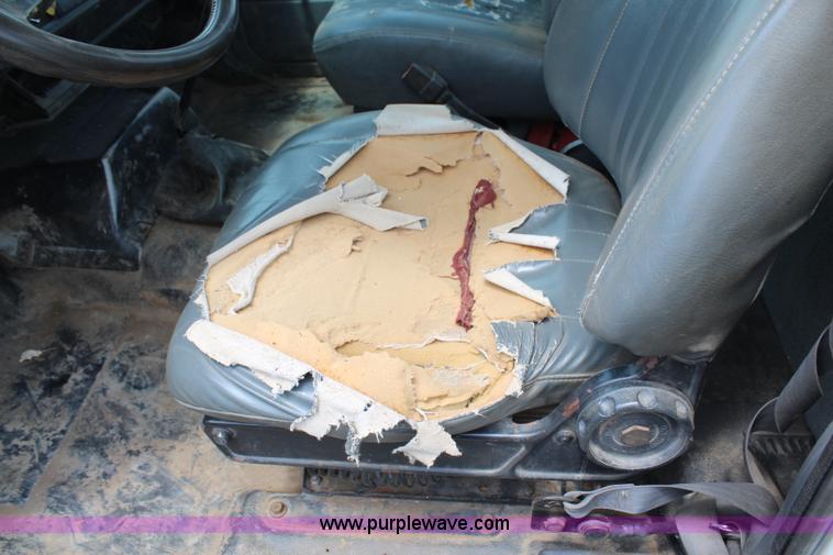 image for item G5072 1996 GMC TopKick service truck