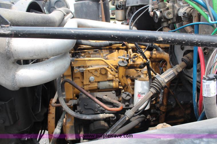 image for item G5072 1996 GMC TopKick service truck