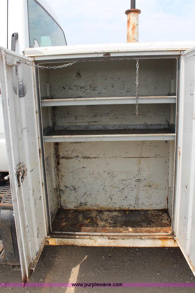 image for item G5072 1996 GMC TopKick service truck