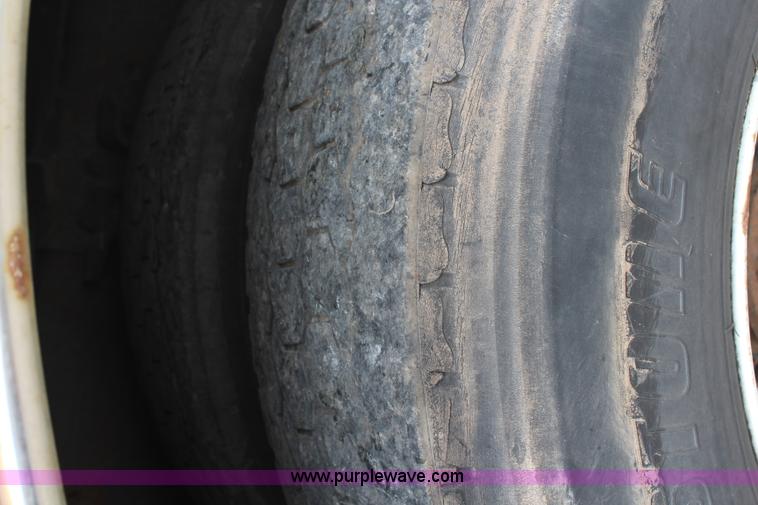 image for item G5072 1996 GMC TopKick service truck