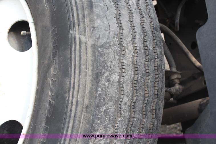 image for item G5072 1996 GMC TopKick service truck