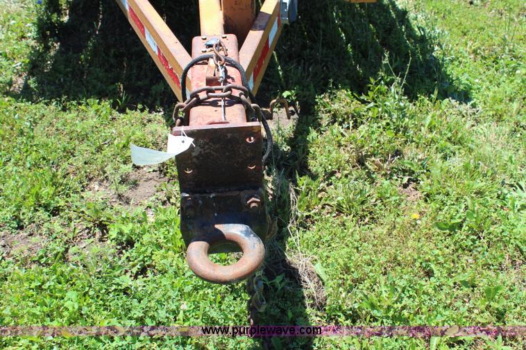 image for item G5198 2006 Redi Haul tandem axle trailer