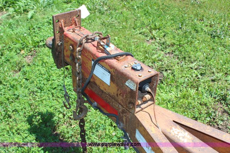 image for item G5198 2006 Redi Haul tandem axle trailer