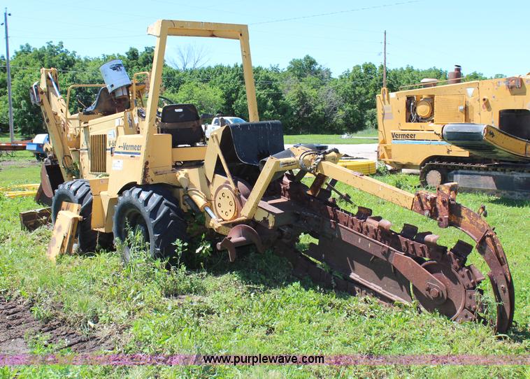 image for item G5201 Vermeer V6050 trencher