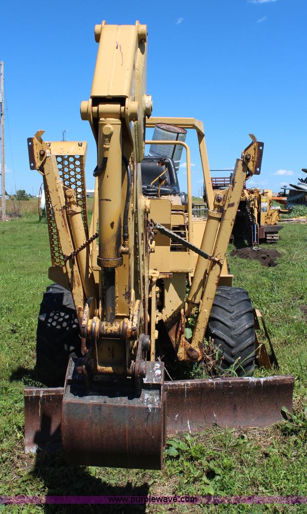 image for item G5201 Vermeer V6050 trencher