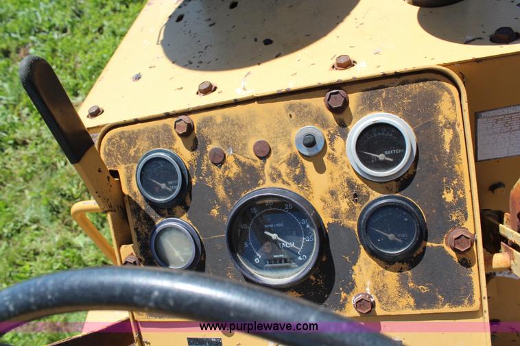 image for item G5201 Vermeer V6050 trencher