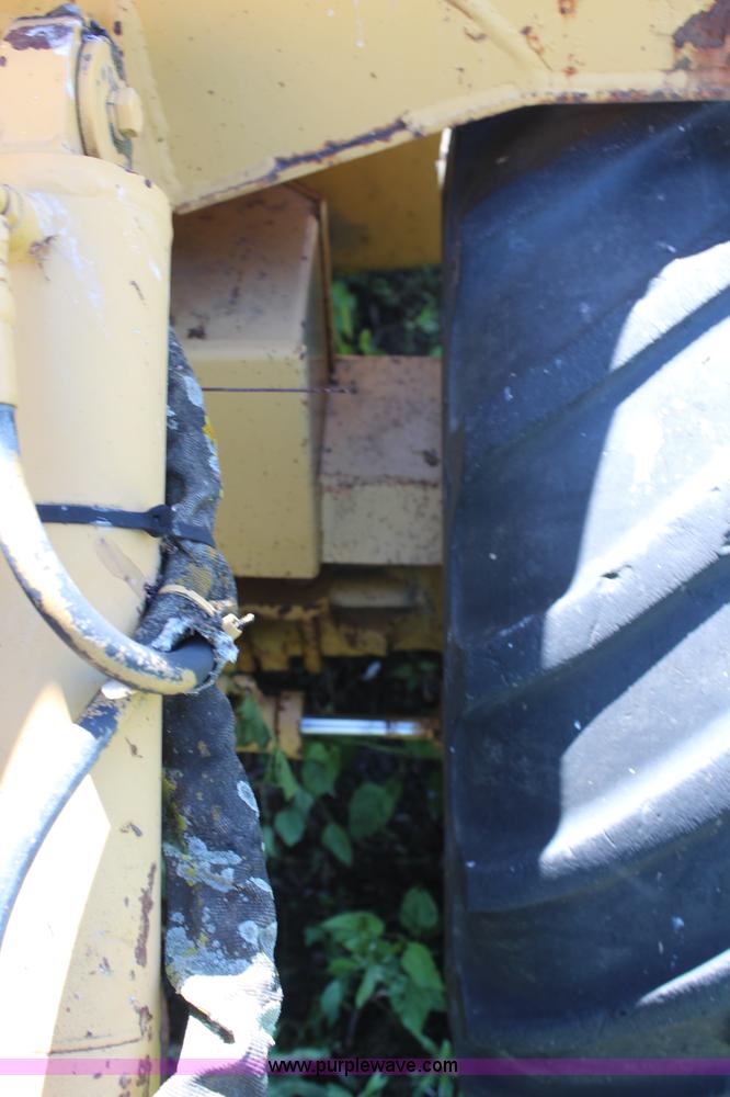 image for item G5201 Vermeer V6050 trencher