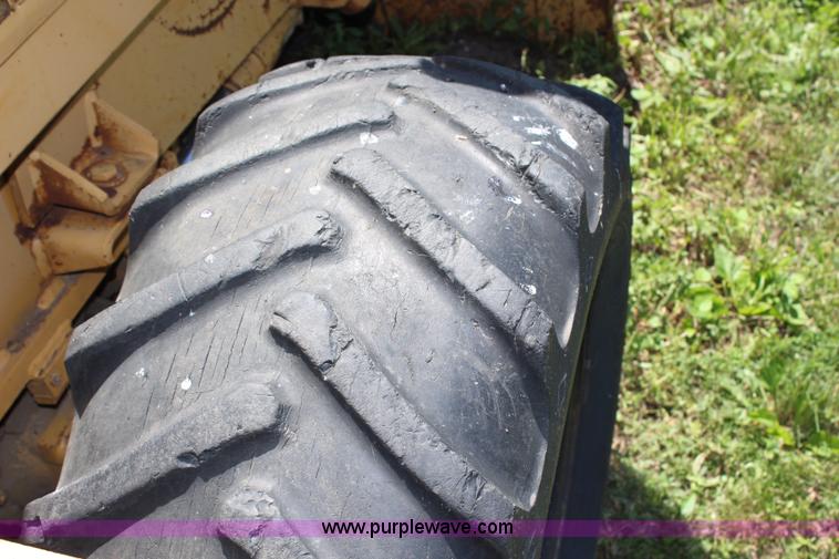 image for item G5201 Vermeer V6050 trencher