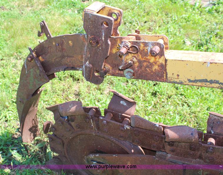 image for item G5201 Vermeer V6050 trencher