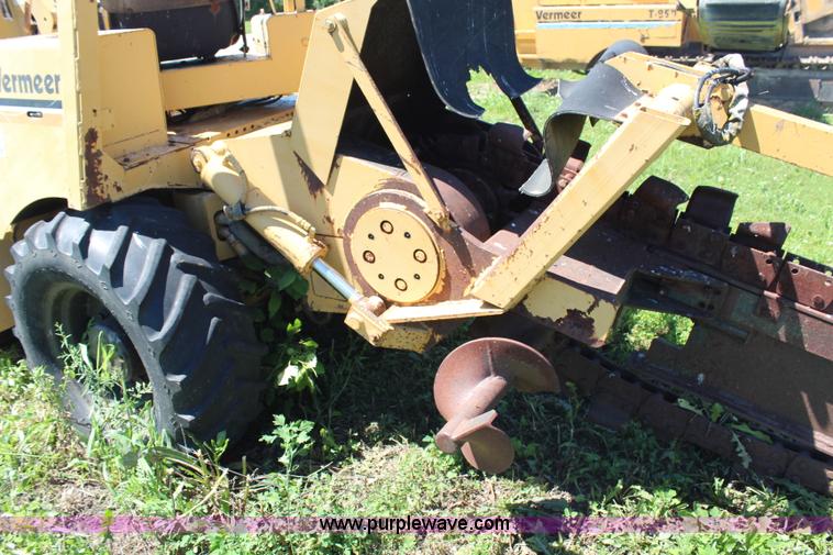 image for item G5201 Vermeer V6050 trencher