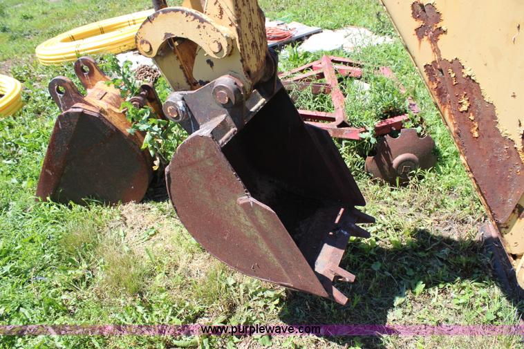 image for item G5201 Vermeer V6050 trencher