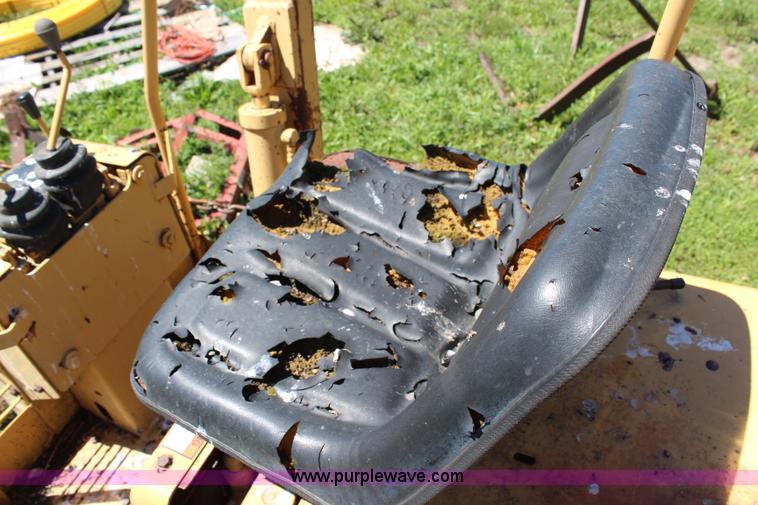 image for item G5201 Vermeer V6050 trencher