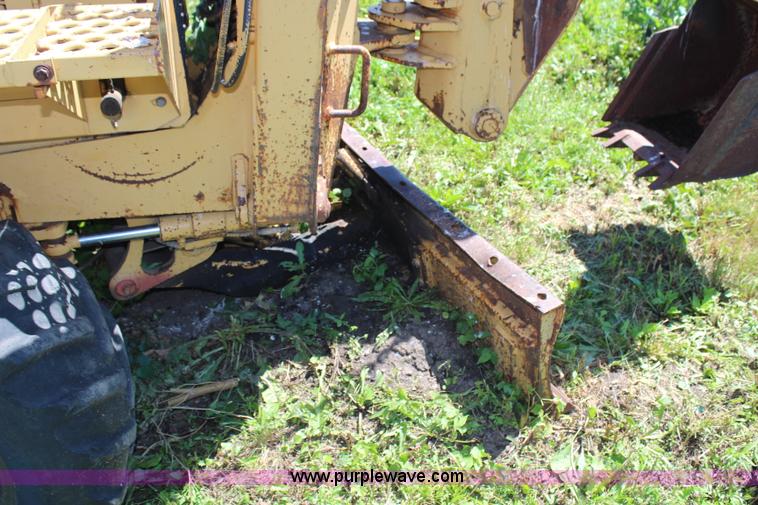 image for item G5201 Vermeer V6050 trencher