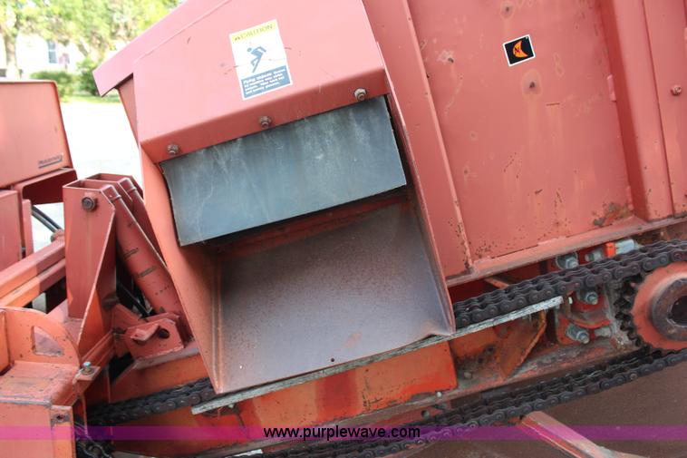 image for item G5205 1981 Ditch Witch 6510 rock saw