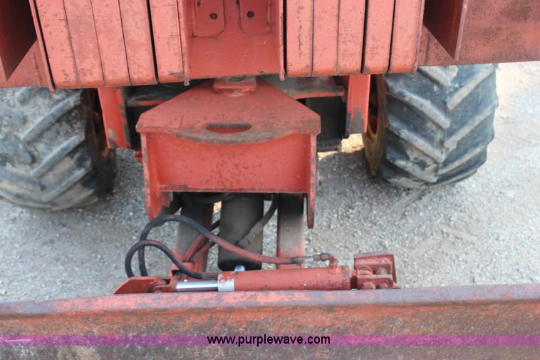 image for item G5205 1981 Ditch Witch 6510 rock saw