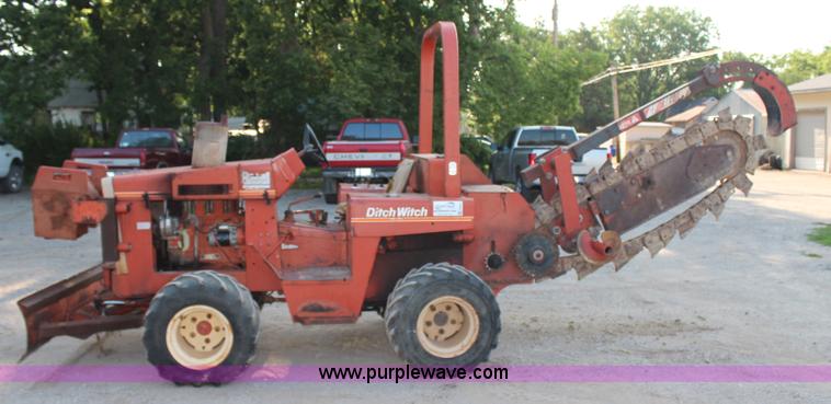 image for item G5207 Ditch Witch 4010 trencher