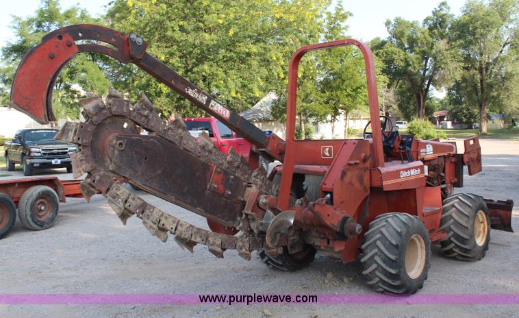 image for item G5207 Ditch Witch 4010 trencher