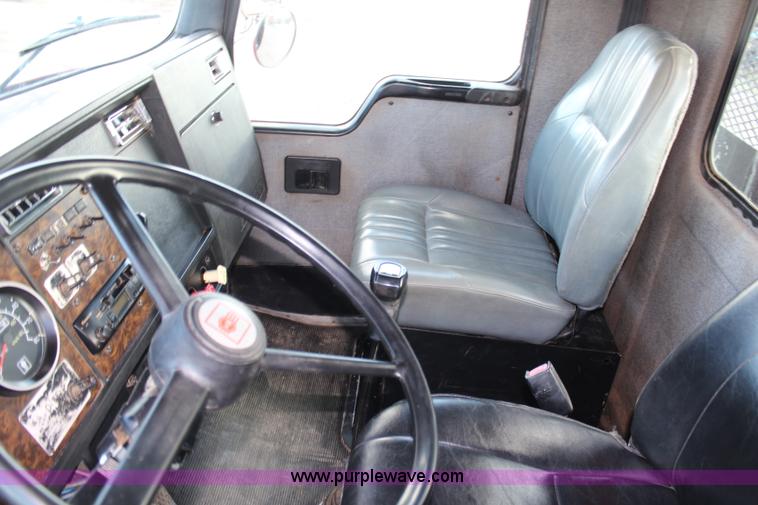 image for item G5223 1996 Kenworth T300 flatbed truck