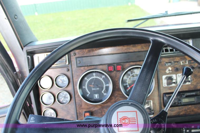 image for item G5223 1996 Kenworth T300 flatbed truck