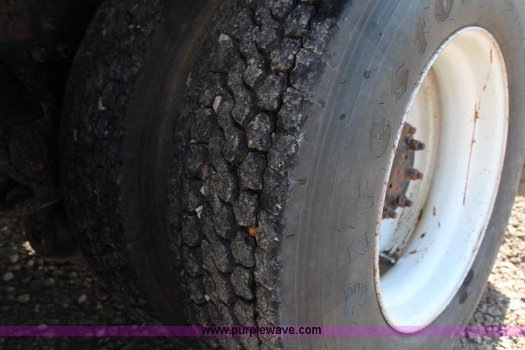 image for item G5223 1996 Kenworth T300 flatbed truck