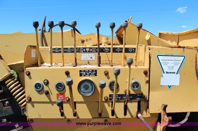 image for item G5224 Vermeer T600C trencher