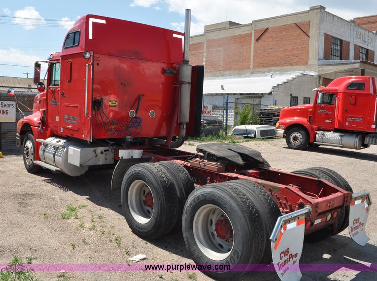 image for item G6059 1998 International 9200 Eagle semi truck