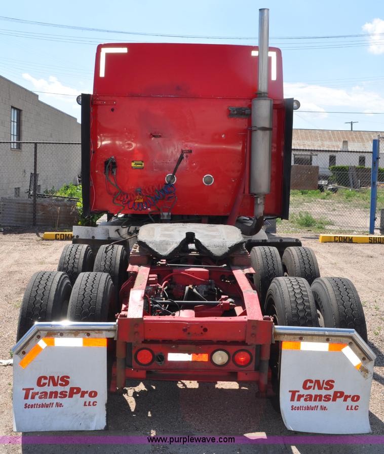 image for item G6059 1998 International 9200 Eagle semi truck