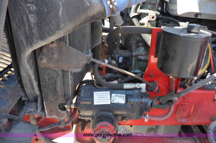 image for item G6059 1998 International 9200 Eagle semi truck