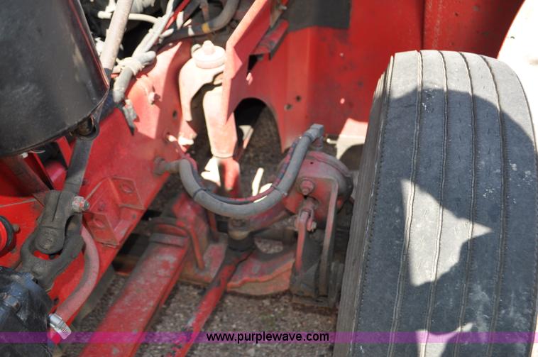 image for item G6059 1998 International 9200 Eagle semi truck